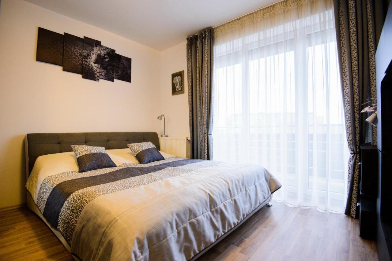 Beatrice Apartment *
